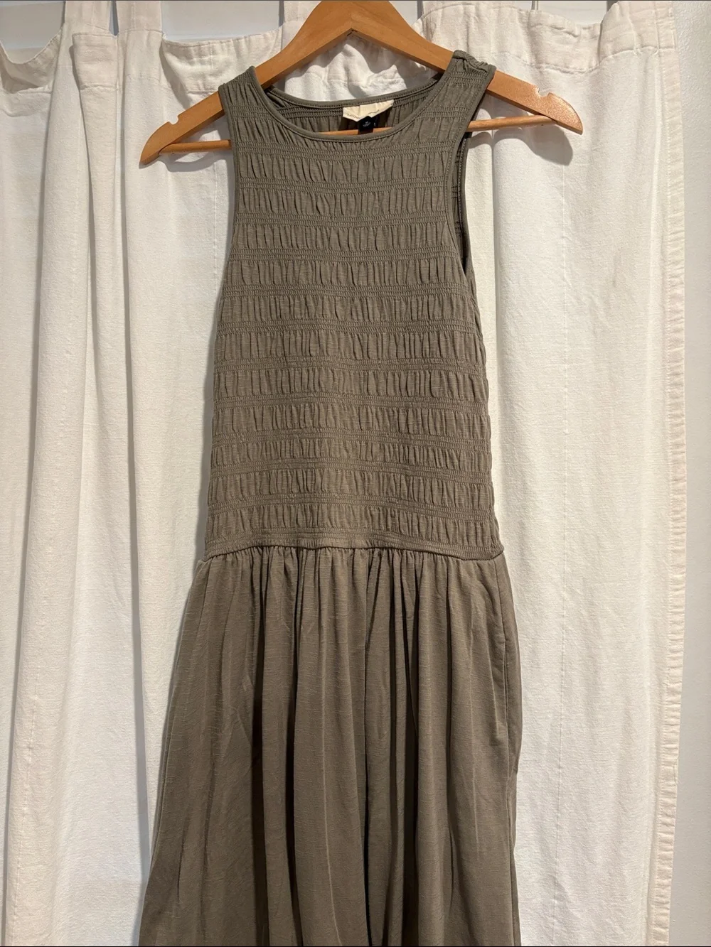 Universal Thread Size Medium Sleeveless Smocked Waist Olive Green Maxi Dress - Picture 5 of 9